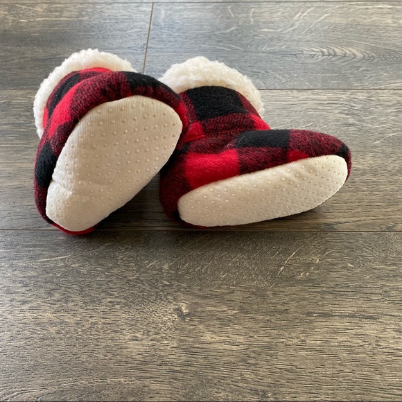 Buffalo Plaid Sherpa Booties 0-12m Indigo brand - Picture 2 of 5
